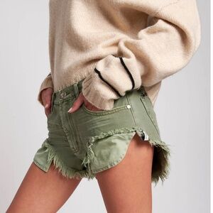 NWT ONE TEASPOON SUPER KHAKI ROLLERS DENIM SHORT 25 $110